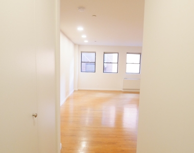 66 2nd Avenue - Photo Thumbnail 3
