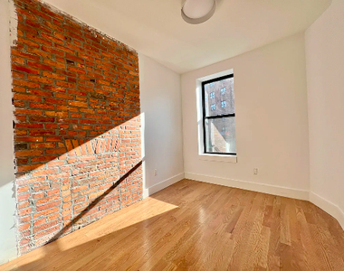 435 Dekalb ave Brooklyn - Photo Thumbnail 2