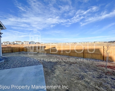 10660 Desert Bloom Way - Photo Thumbnail 29