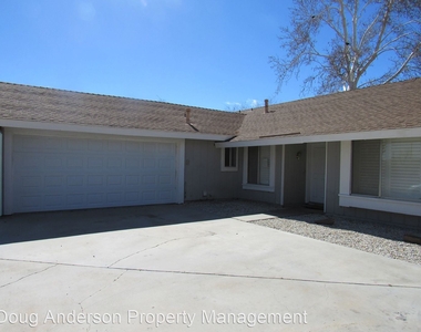 43001 Lemonwood Drive - Photo Thumbnail 2