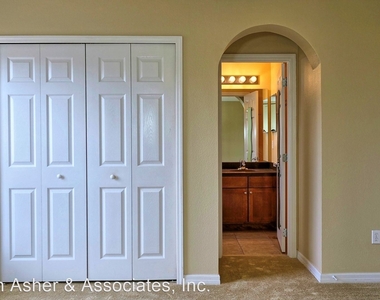 9607 Fenrose Terrace - Photo Thumbnail 4