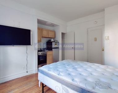 936 West End Avenue - Photo Thumbnail 1