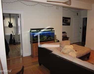 335 Faneuil St Apt 2d - Photo Thumbnail 5