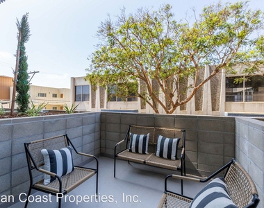 5585 Mildred Street - Photo Thumbnail 12