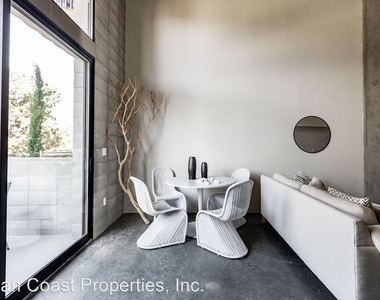 5585 Mildred Street - Photo Thumbnail 17