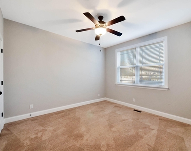 8052 Burgundy Cir - Photo Thumbnail 24