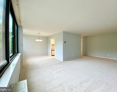 600 Roosevelt Blvd #312 - Photo Thumbnail 6