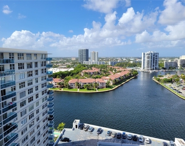 3800 S Ocean Dr - Photo Thumbnail 10