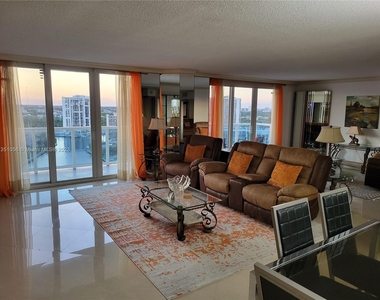 3800 S Ocean Dr - Photo Thumbnail 4