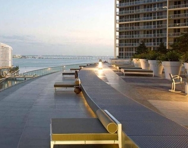 495 Brickell Av - Photo Thumbnail 3