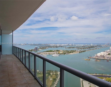 888 Biscayne Blvd - Photo Thumbnail 11