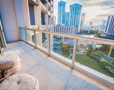 465 Brickell Ave - Photo Thumbnail 33