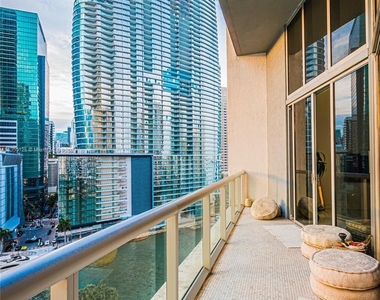 465 Brickell Ave - Photo Thumbnail 29