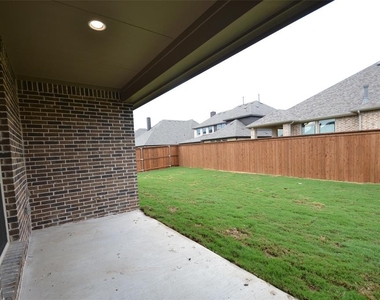 2201 Georgetown Boulevard - Photo Thumbnail 28