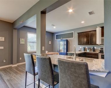 9304 Sapphireberry Lane - Photo Thumbnail 4