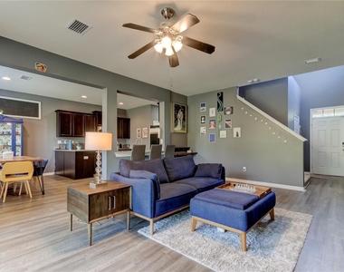 9304 Sapphireberry Lane - Photo Thumbnail 3