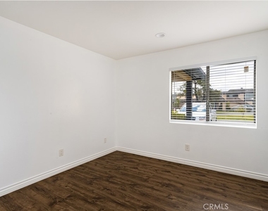 1244 E Bell Avenue - Photo Thumbnail 25