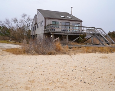 352 Dune Road - Photo Thumbnail 2