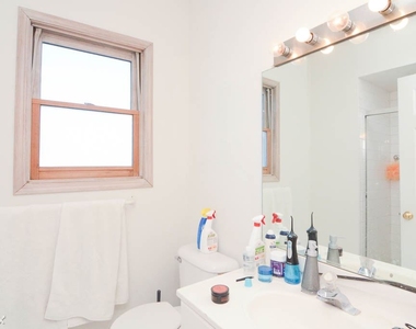 1112 N. Marshfield, Unit 3 - Photo Thumbnail 16