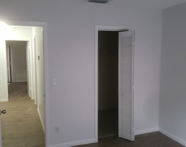 8595 Nw 35 Ct. Unit D - Photo Thumbnail 3