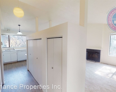 7120 - 7130 Sw Montauk Circle - Photo Thumbnail 5