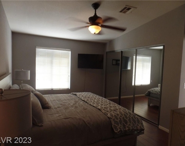 2635 South Durango Drive - Photo Thumbnail 40