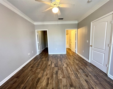 18113 Villa Creek Drive - Photo Thumbnail 9