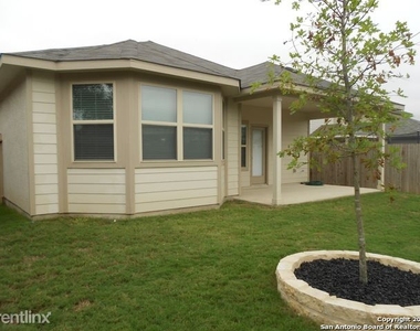 9729 Novacek Blvd - Photo Thumbnail 8