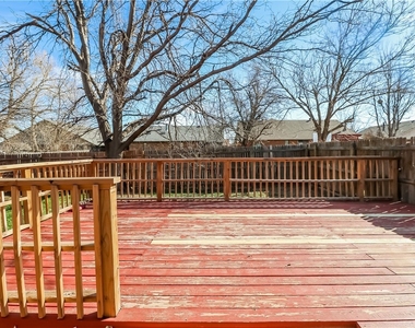 11332 N Markwell Avenue - Photo Thumbnail 12