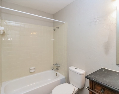 11332 N Markwell Avenue - Photo Thumbnail 11