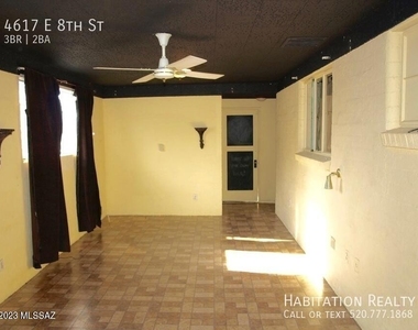 4617 E 8th Street - Photo Thumbnail 7