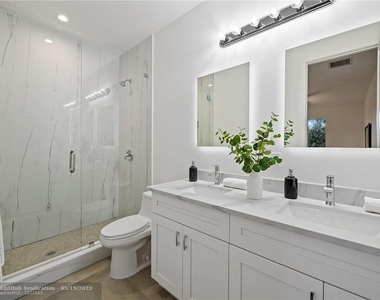 1016 Ne 7th Avenue - Photo Thumbnail 9