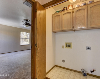 299 Brandon Circle - Photo Thumbnail 17