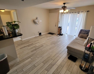 904 University Oaks Blvd #87* - Photo Thumbnail 8