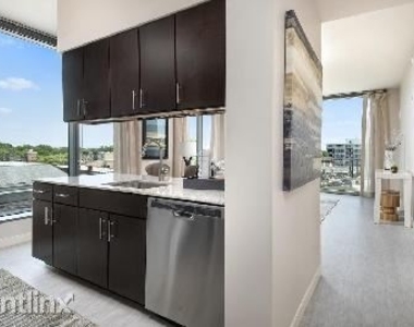 150 Forest Ave 1415 - Photo Thumbnail 1