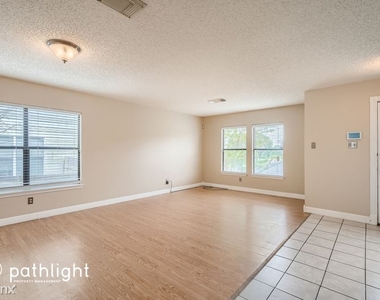 2600 Ashley Oak Dr Unit - Photo Thumbnail 5