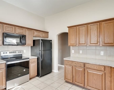 1038 Mansfield Lane Unit - Photo Thumbnail 6