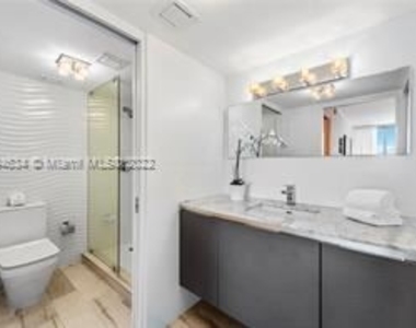 2655 Collins Ave # Ph02-04 - Photo Thumbnail 8