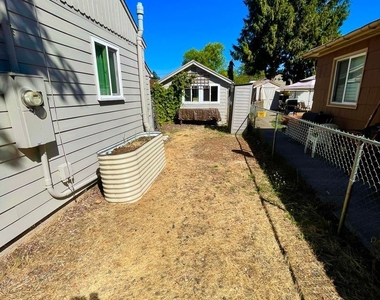 1226 Se 86th Ave. - Photo Thumbnail 33