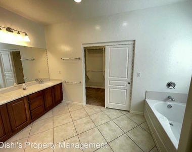 6608 Manzanita Glen Ave - Photo Thumbnail 6