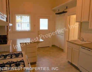 3335 S Corbett Avenue - Photo Thumbnail 10