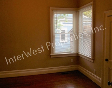 3335 S Corbett Avenue - Photo Thumbnail 15