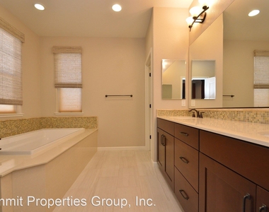 2977 Vittoria Loop - Photo Thumbnail 18