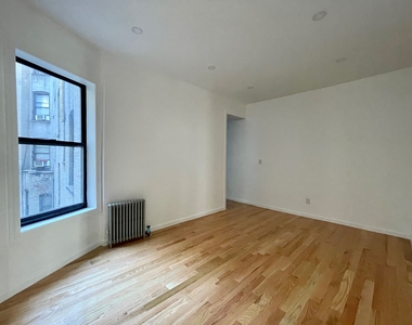 515 West 175th Street - Photo Thumbnail 3