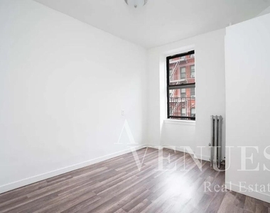 160 East 102nd Street - Photo Thumbnail 1