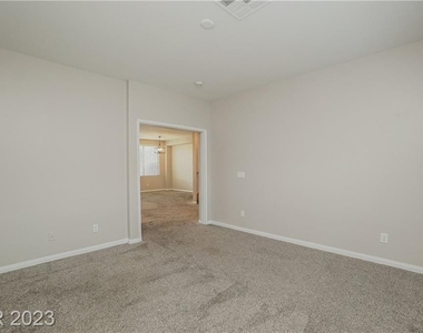 9237 Longhorn Falls Court - Photo Thumbnail 11