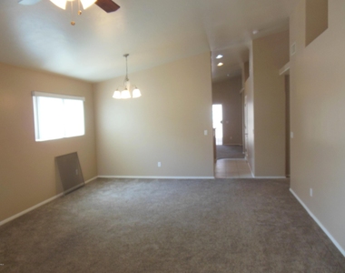 10523 E Carolina Willow Lane - Photo Thumbnail 6