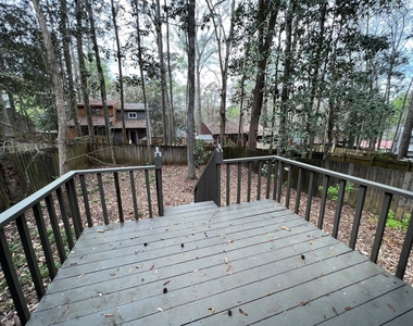 211 Parkbrook Circle - Photo Thumbnail 18