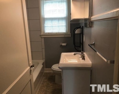 710 W Roanoke Park Drive - Photo Thumbnail 12