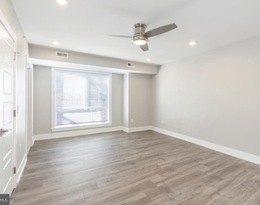 421 W Cumberland St #4 - Photo Thumbnail 2